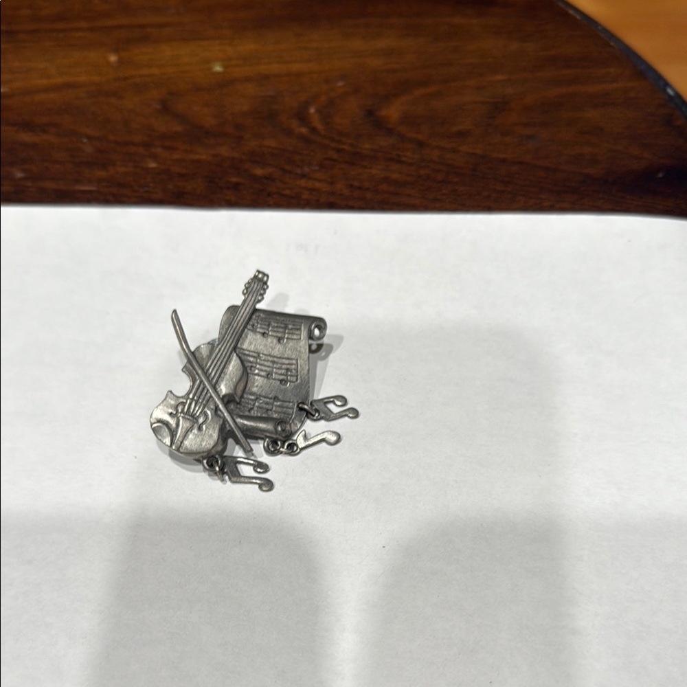 Pewter Violin Brooch